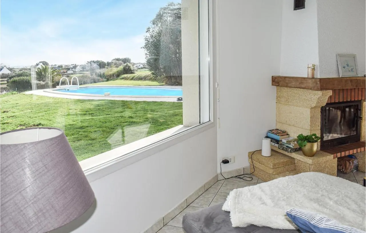 3 Bedroom Lovely Home In Pleubian 0*,  צרפת